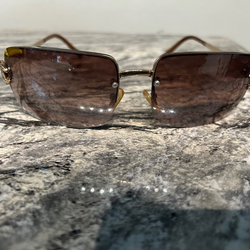 Stylish Brown Gradient Sunglasses - image 1